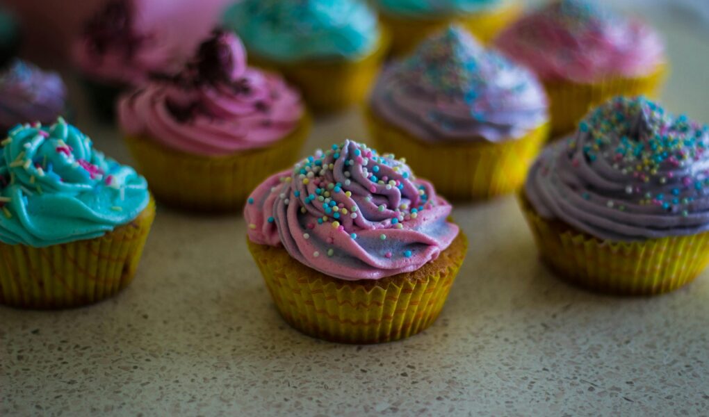 regenboog cupcakes, rainbow, muffins, bakken, herfst, bakken met kinderen,