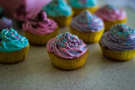 regenboog cupcakes, rainbow, muffins, bakken, herfst, bakken met kinderen,